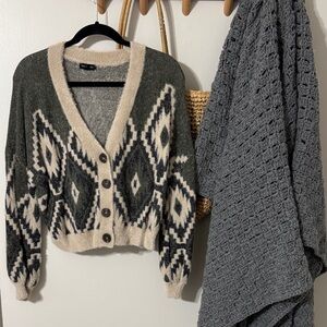 SUPER SOFT Green and Cream Geometric Cardigan